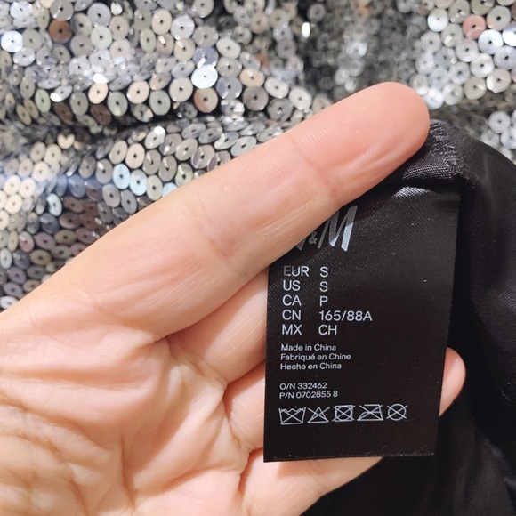 Moschino x H&M Silver Sequin Hooded Mini Dress - Picture 13 of 16